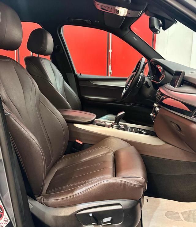BMW X5 xDrive30d 258CV Luxury ** TUTTA TAGLIANDATA BMW **