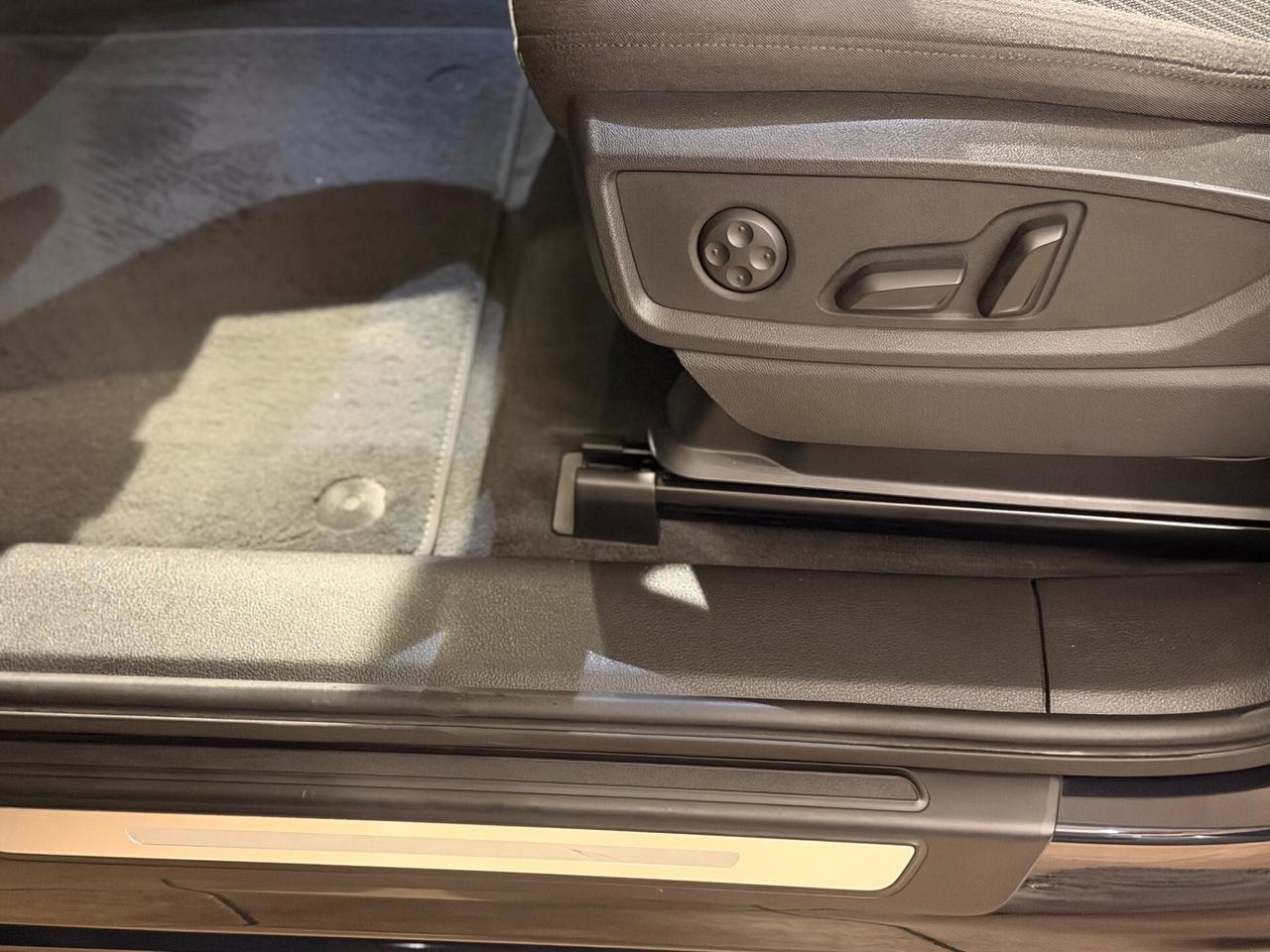 Audi Q5 40 TDI quattro S tronic Business Design