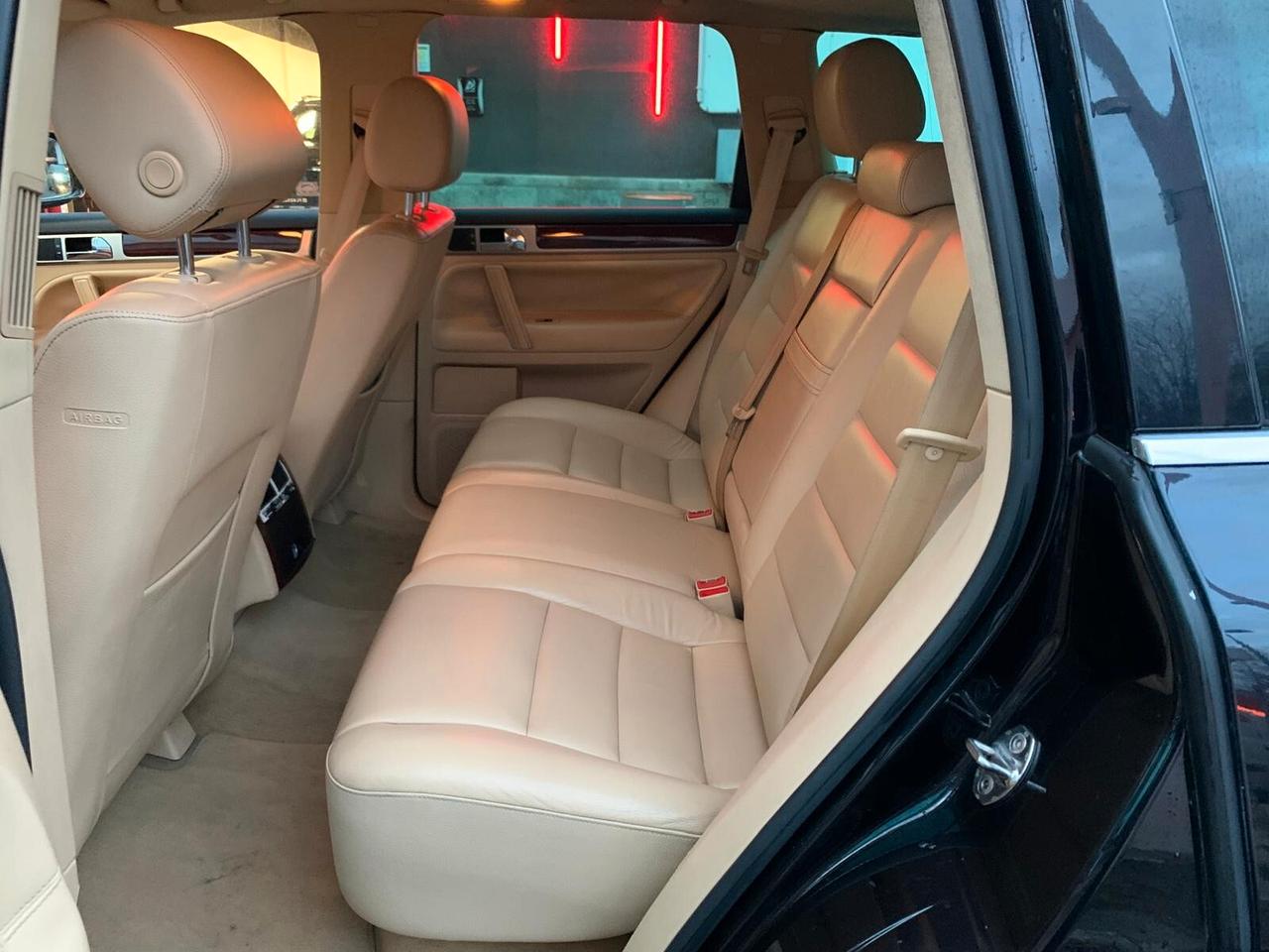 Volkswagen Touareg 3.0 V6 TDI DPF tiptronic