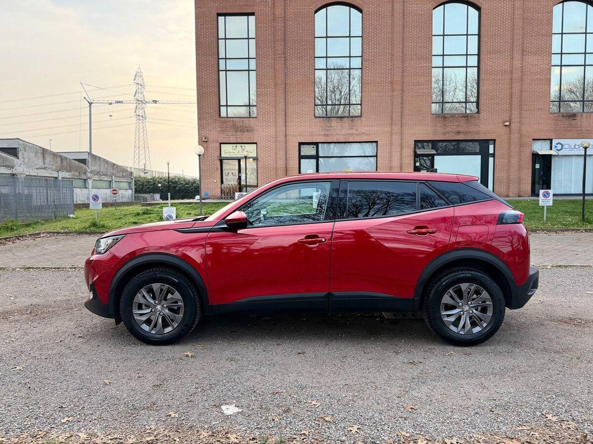 Peugeot 2008 1.2 Active s&s 130cv CINGHIA SOSTITUITA !