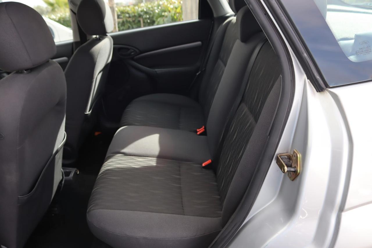 Ford Focus 1.6i 16V cat 5p. Ghia