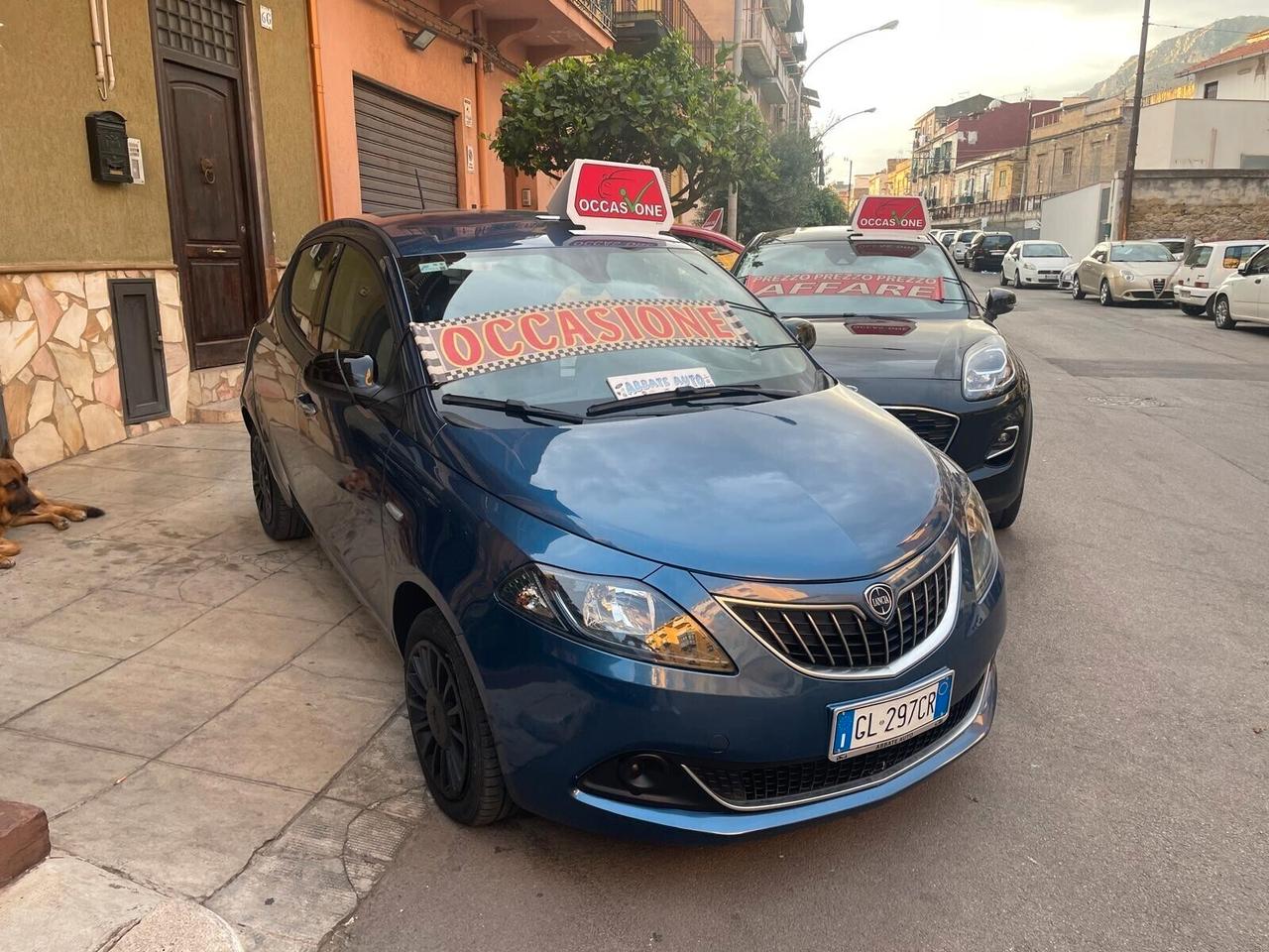 Lancia Ypsilon 1.0 FireFly 5 porte S&S Hybrid Ecochic UnYca