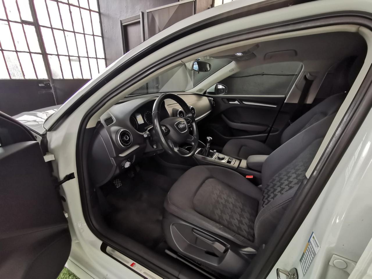 Audi A3 SPB 1.6 TDI S-LINE EURO 6B GARANZIA 12 MESI