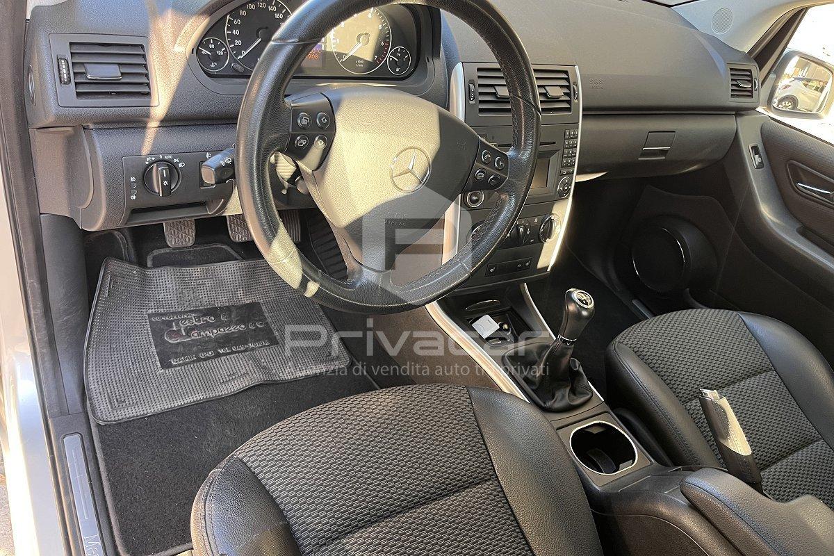 MERCEDES A 160 BlueEFFICIENCY Avantgarde