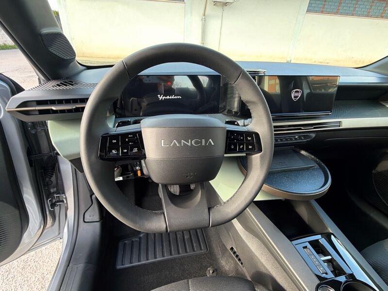 Lancia Ypsilon Ibrida Ibrido 110cv Ypsilon e-DCT