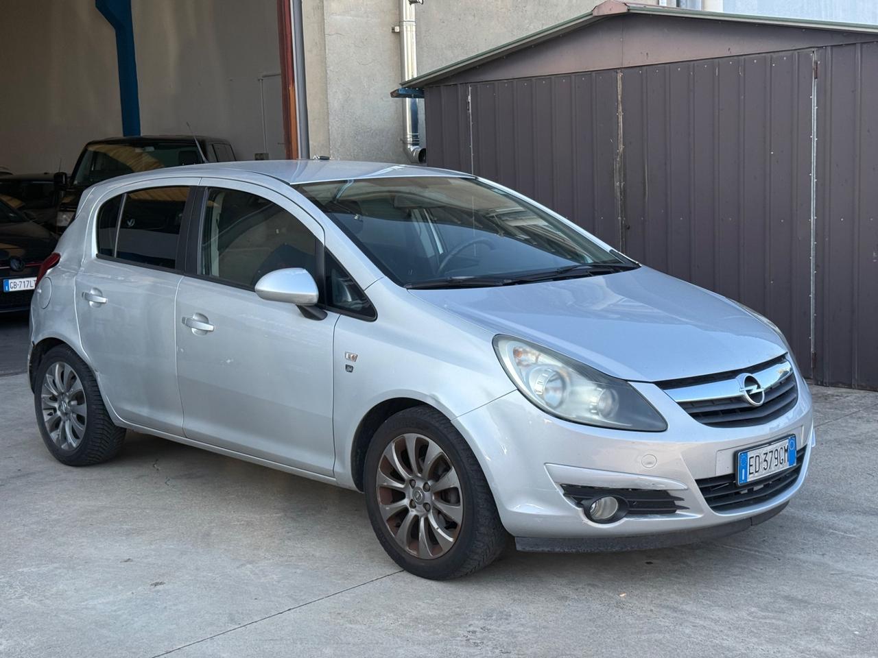 Opel Corsa 1.2 80CV 5 porte GPL-TECH Edition