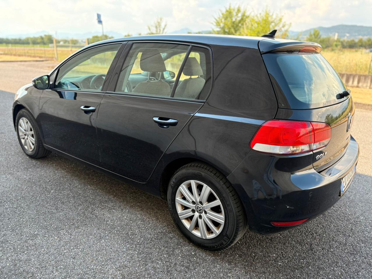 Volkswagen Golf 1.6 TDI 105cv 5p NEOPATENTATI