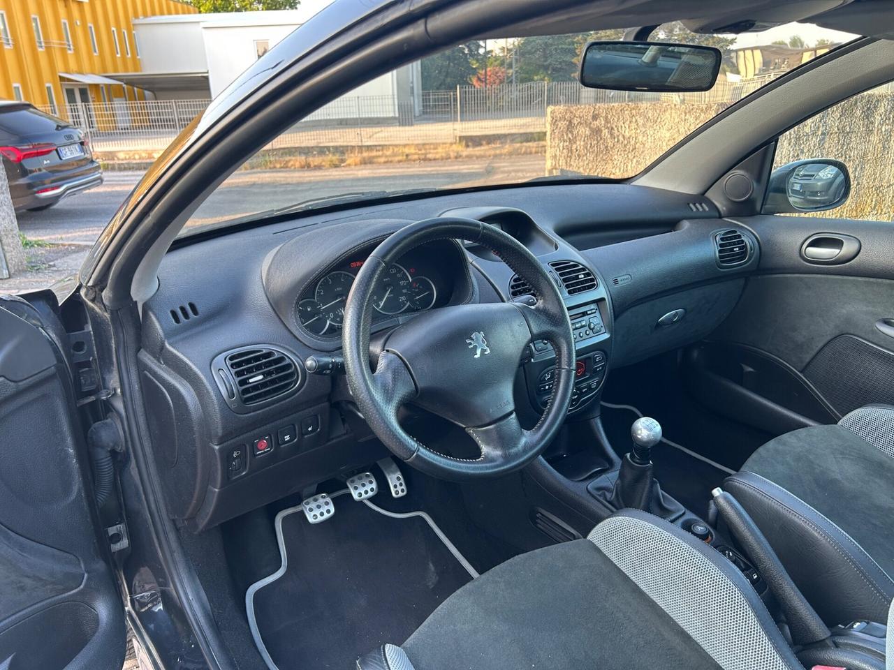 Peugeot 206 1.6 16V CC RC Line