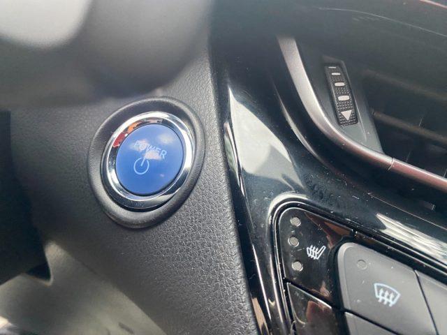 TOYOTA C-HR 1.8 Hybrid E-CVT
