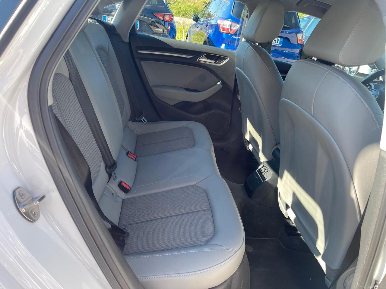 Audi A3 Sedan 1.6 TDI Business