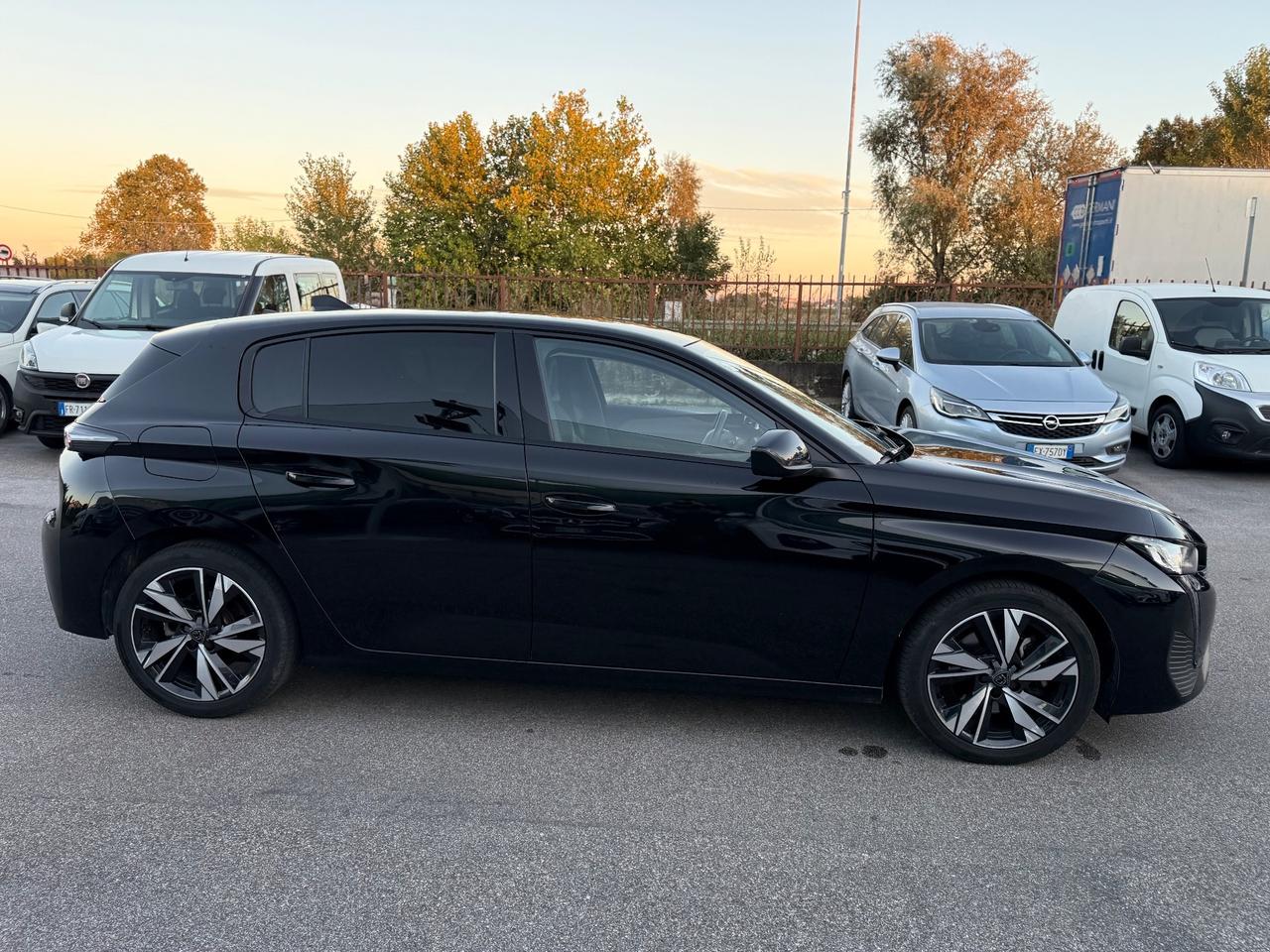 Peugeot 308 Berlina 1.5 130 S&S EAT8 Allure Pack