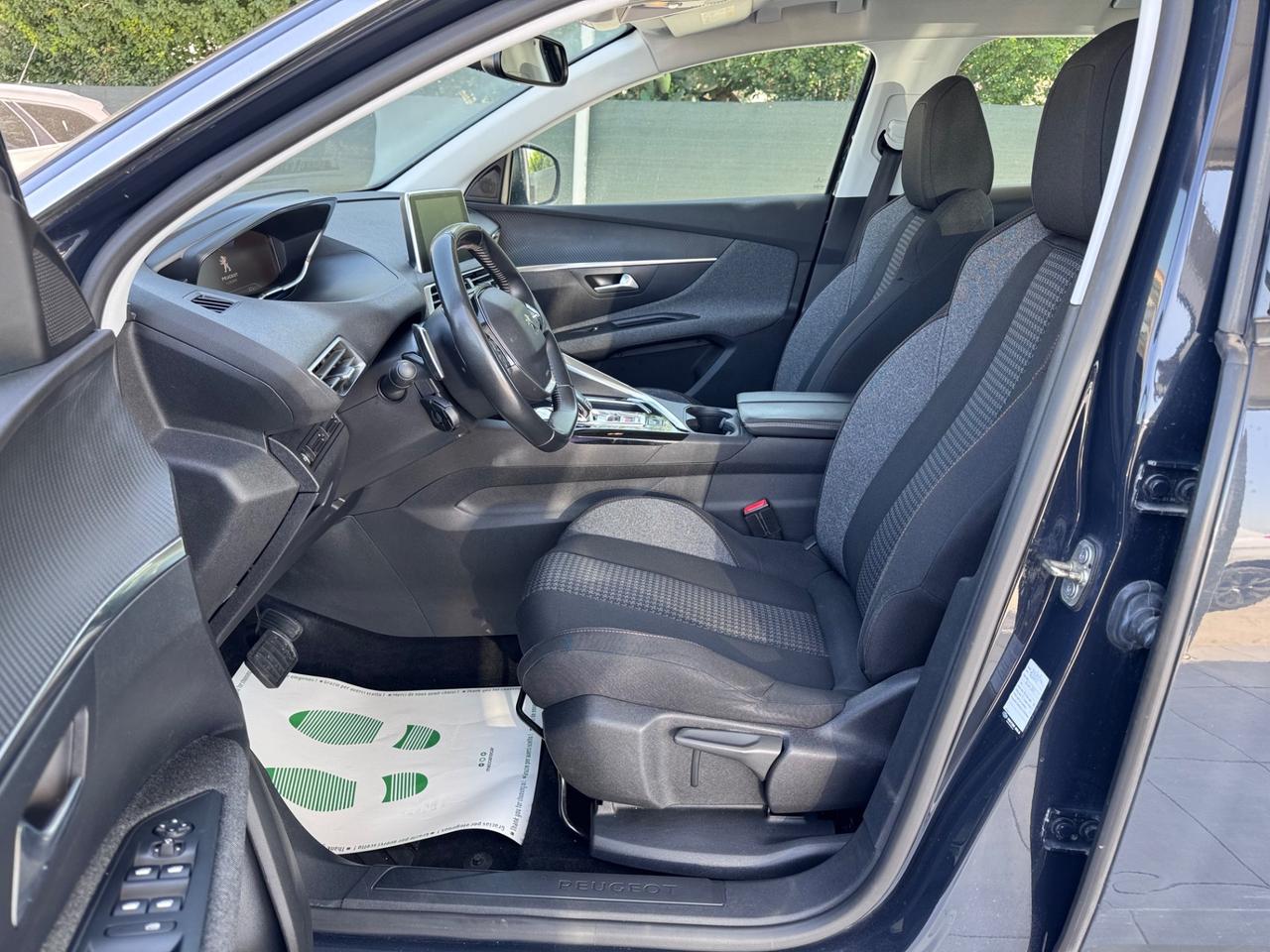 Peugeot 3008 BlueHDi 130 S&S EAT8 Active
