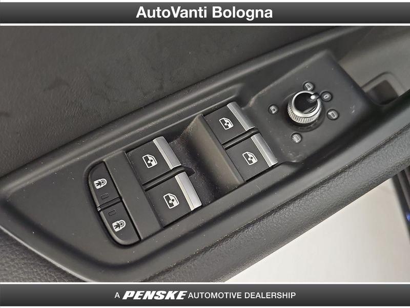 Audi A4 Avant 40 TDI quattro S tronic Business Advanced