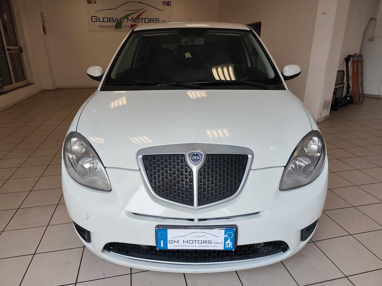 Lancia Ypsilon 1.4 Platino Ecochic GPL