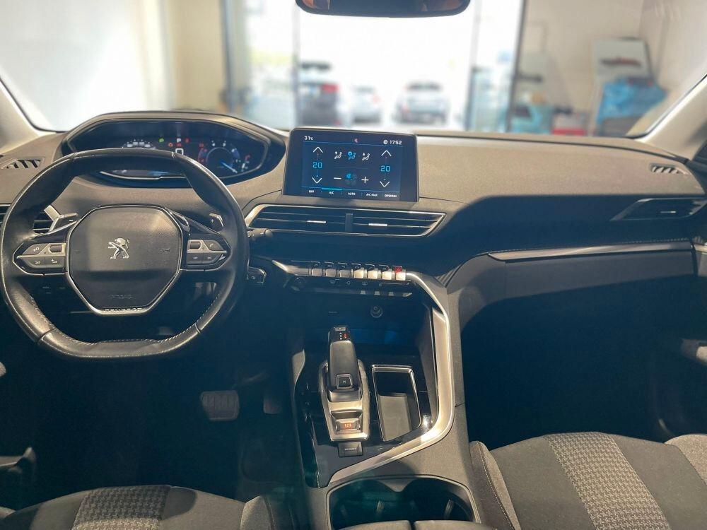 Peugeot 3008 BlueHDi 130 S&S EAT8 Allure