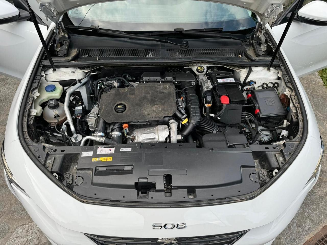 PEUGEOT 508 BlueHDi 130 S&SEAT8 ALLURE NEOPAT
