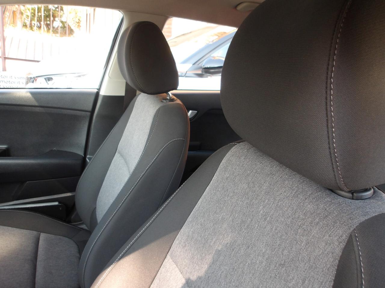 KIA STONIC 1.2 BENZ-KM 18.000-2022