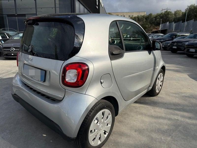 smart fortwo 70 1.0 Automatic Youngster