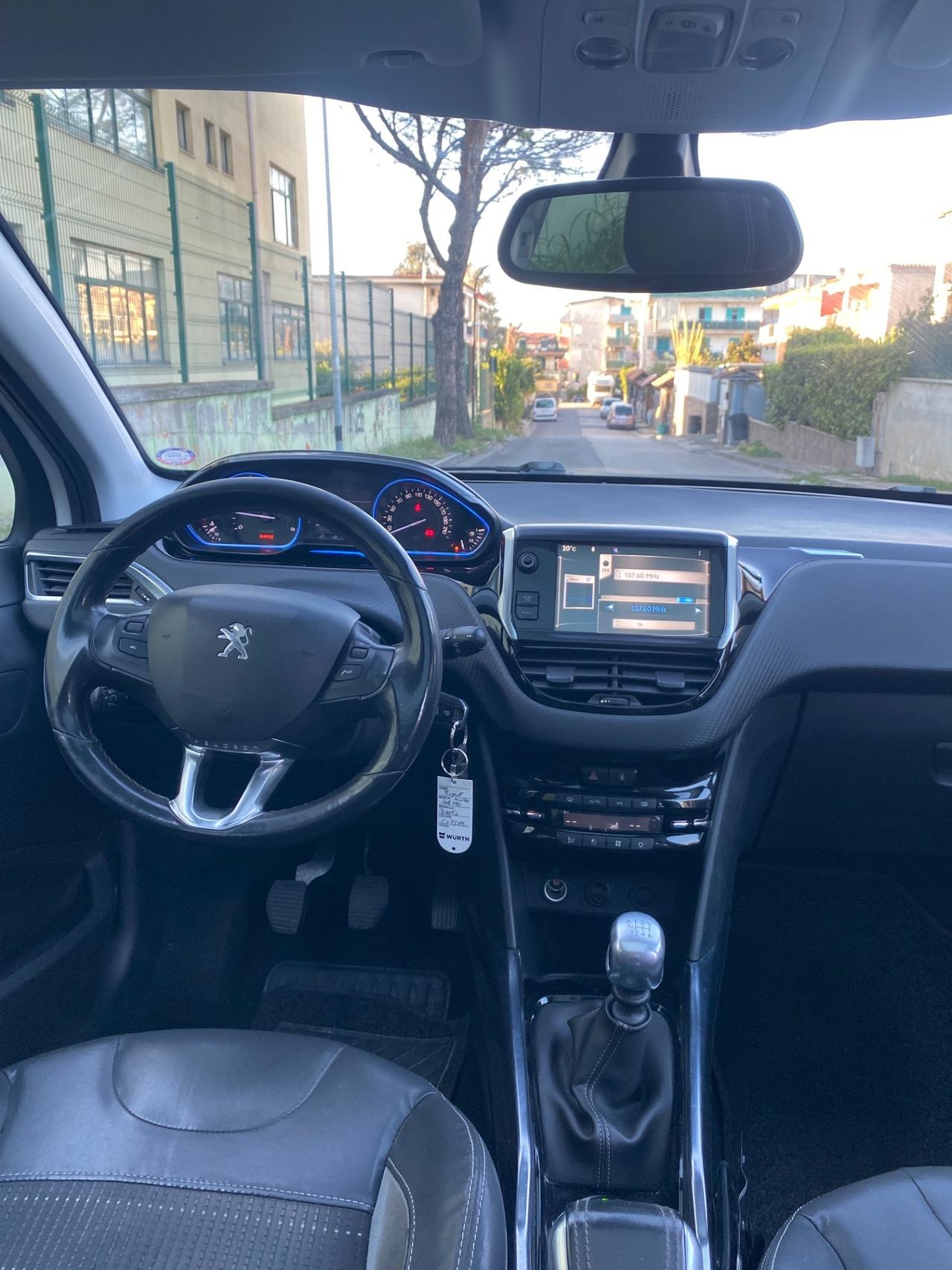 Peugeot 2008 HDI 2014 Full Navi Led Tetto