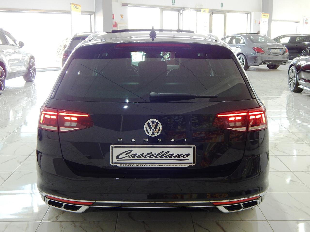 Volkswagen Passat Variant 2.0TDI R-LINE Executive 150cv DSG TETTO-NAVI-PELLE