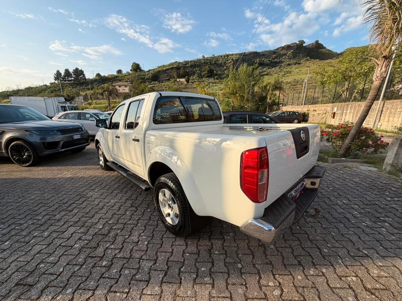 Nissan Navara 2.5 dCi 190CV 4 porte Double Cab LE