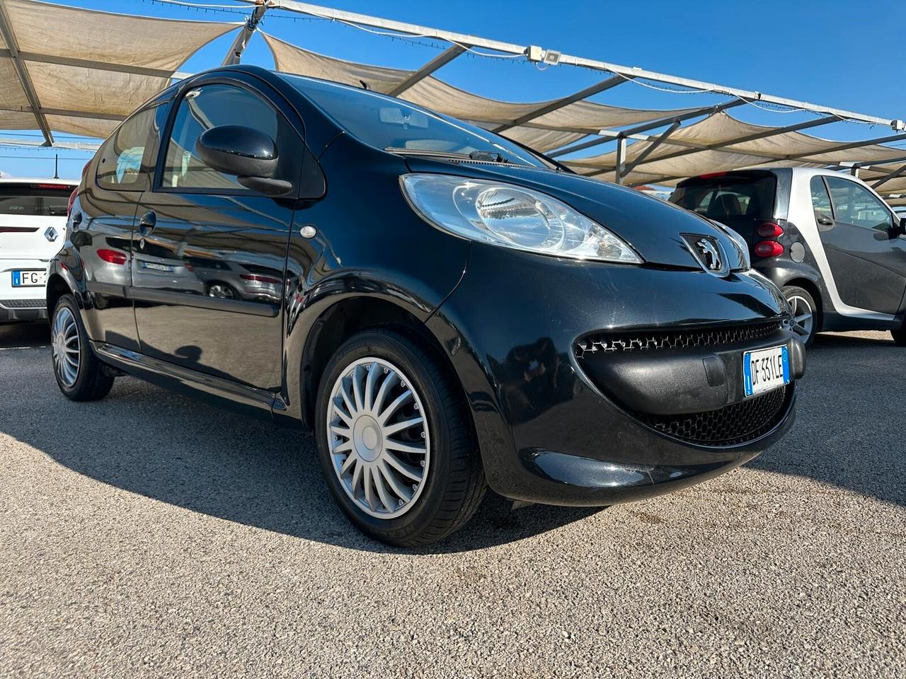 Peugeot 107 1.0 Benzina Automatica
