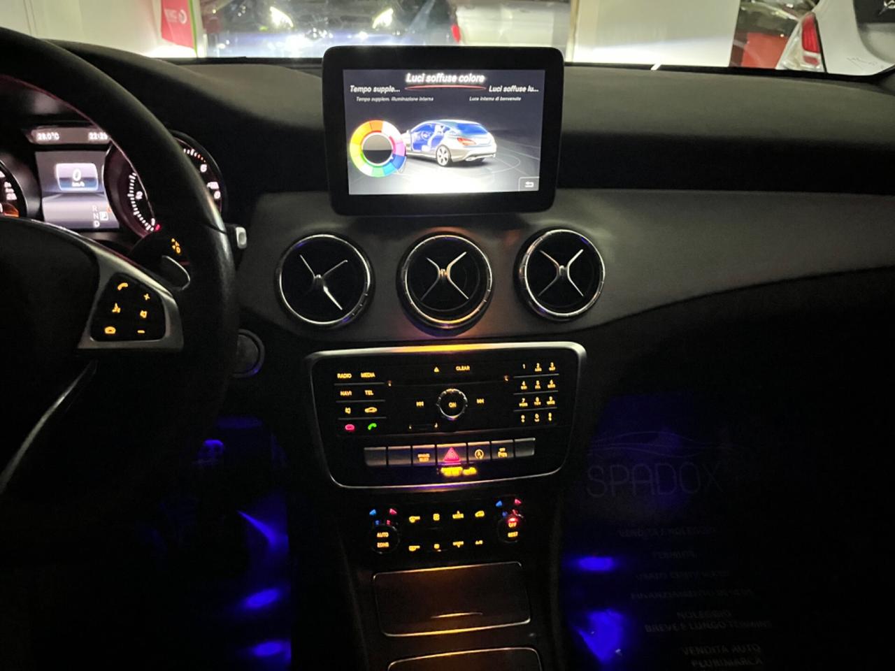 MERCEDES CLA SHOOTING BRAKE 200D *TETTO * PREMIUM *UNICOPROPRIETARIO