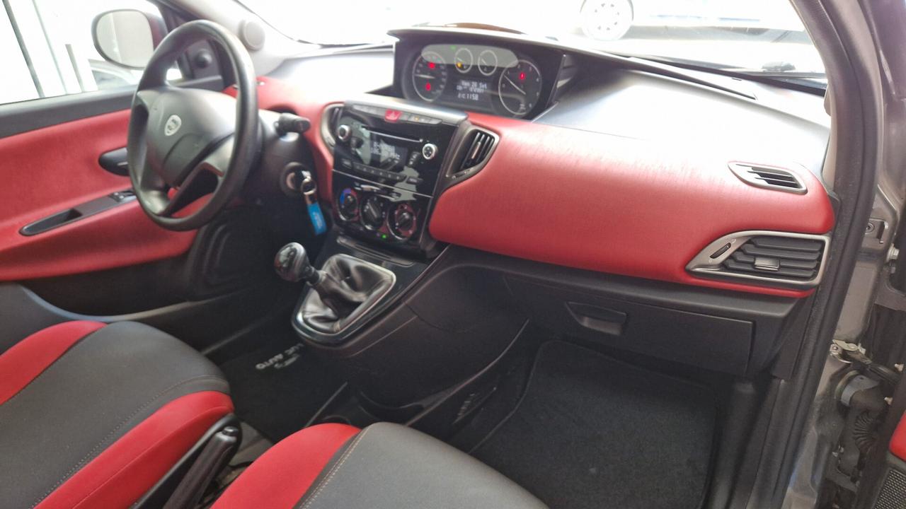 Lancia Ypsilon 1.3 MJT 16V 95 CV 5 porte