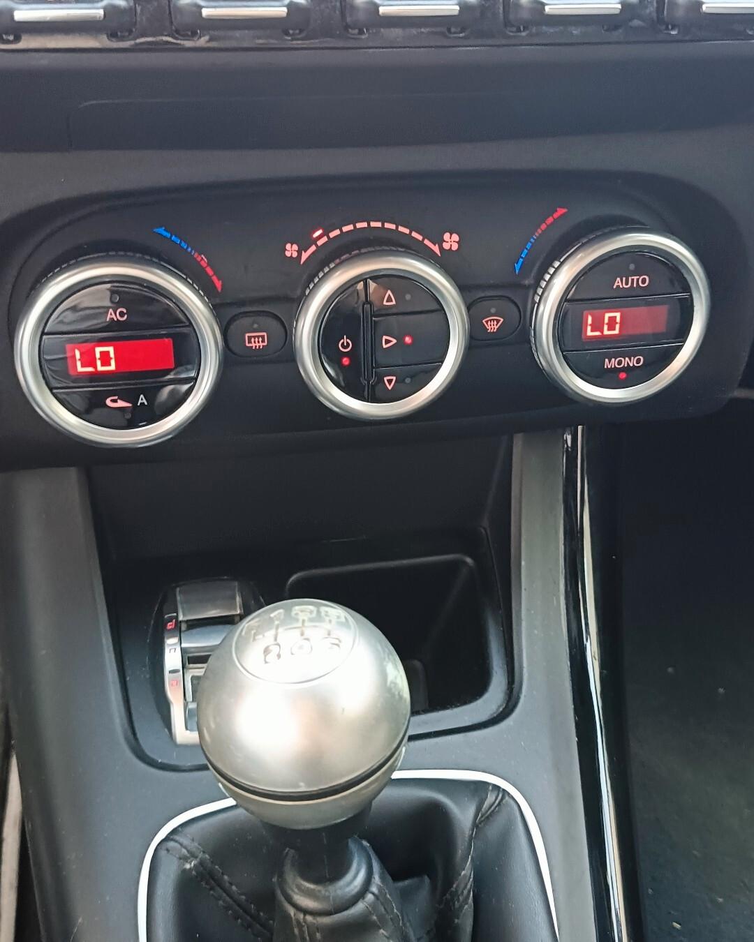 Alfa Romeo Giulietta 1.6 JTDm-2 105 CV Distinctive Bianca 2011