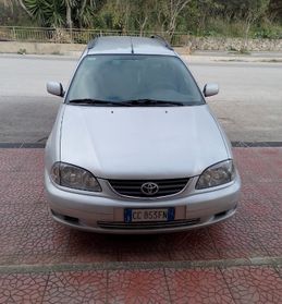 Toyota Avensis 2.0 D-4D 16V Station Wagon