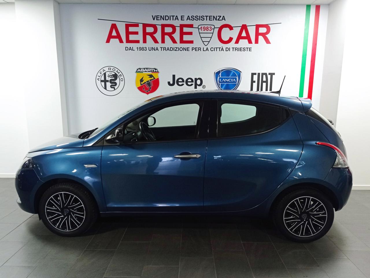 Lancia Ypsilon 1.0 FireFly 5 porte S&S Hybrid Gold