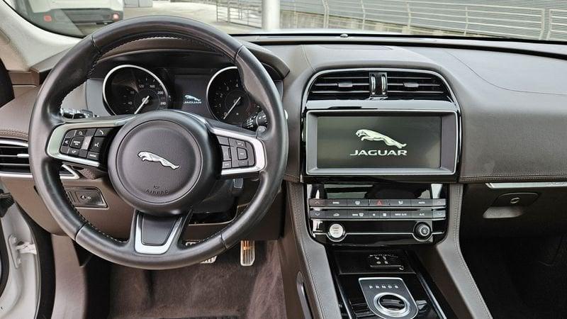 Jaguar F-Pace 2.0 300 CV AWD aut. Portfolio