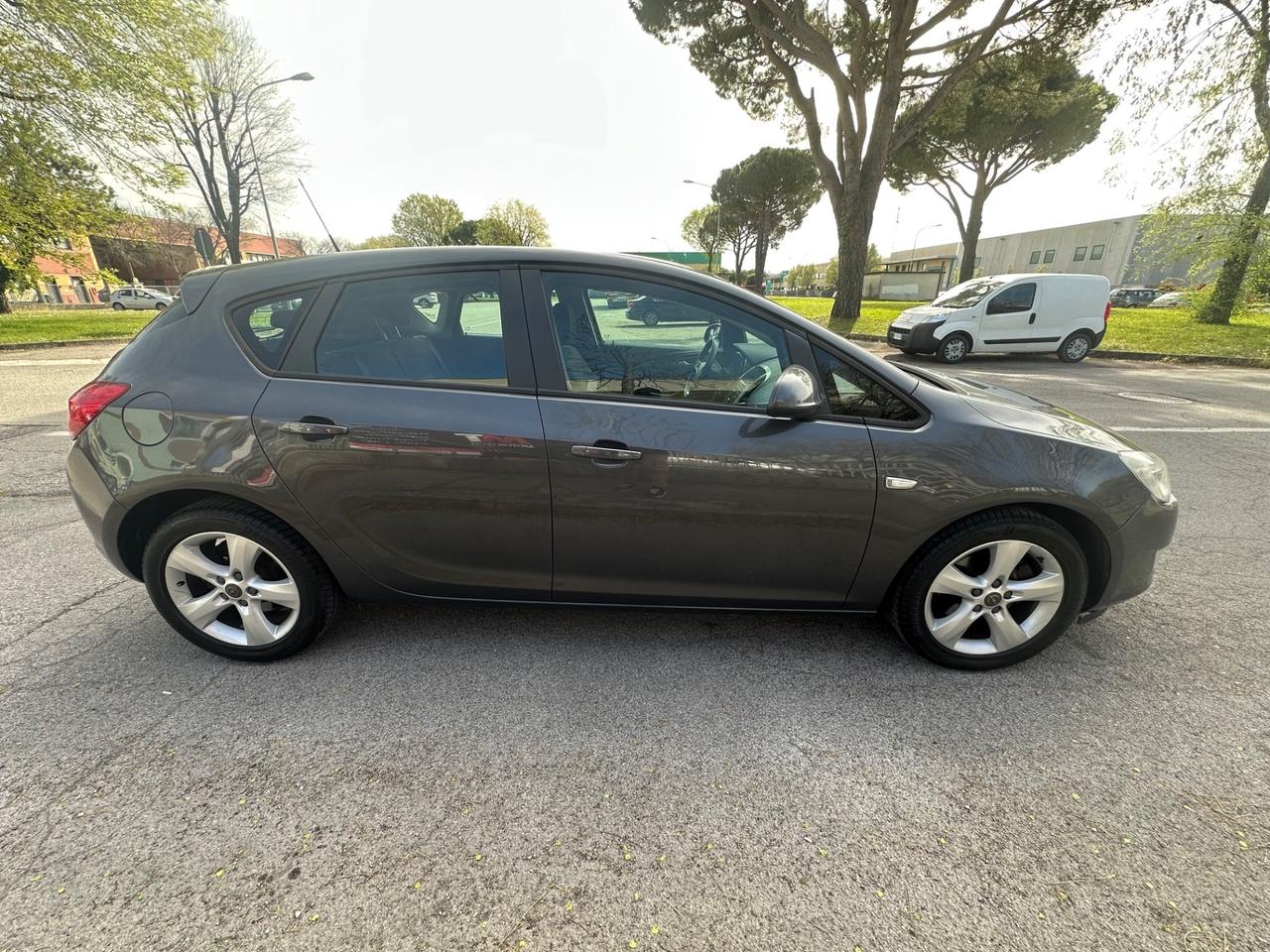 Opel Astra 1.7 CDTI 110CV 5 porte Cosmo