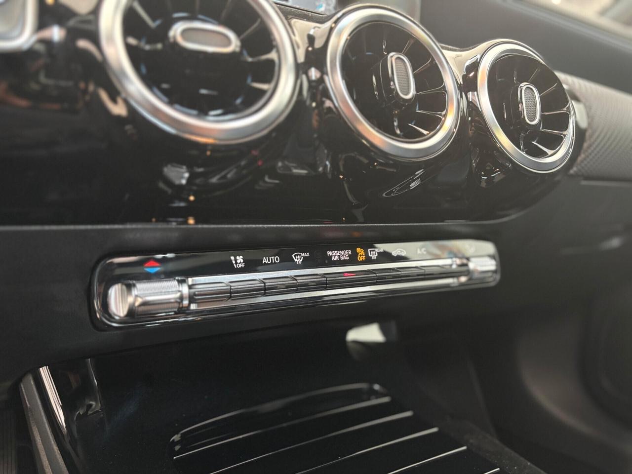 Mercedes-benz A 180d Automatic Business Extra