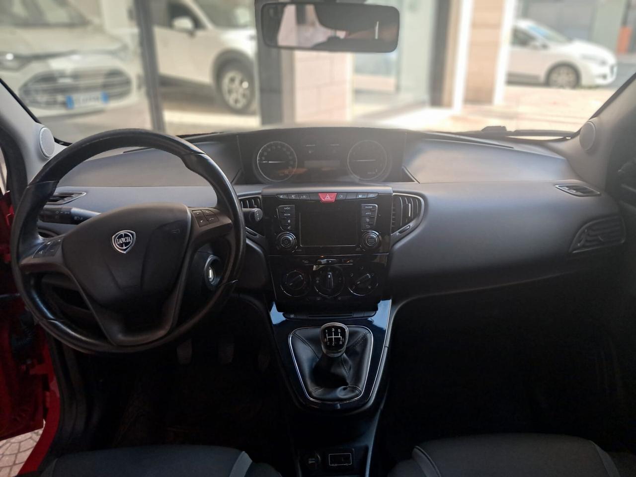 Lancia Ypsilon 1.2 69 CV -NEOPATENTATI-Euro6650-