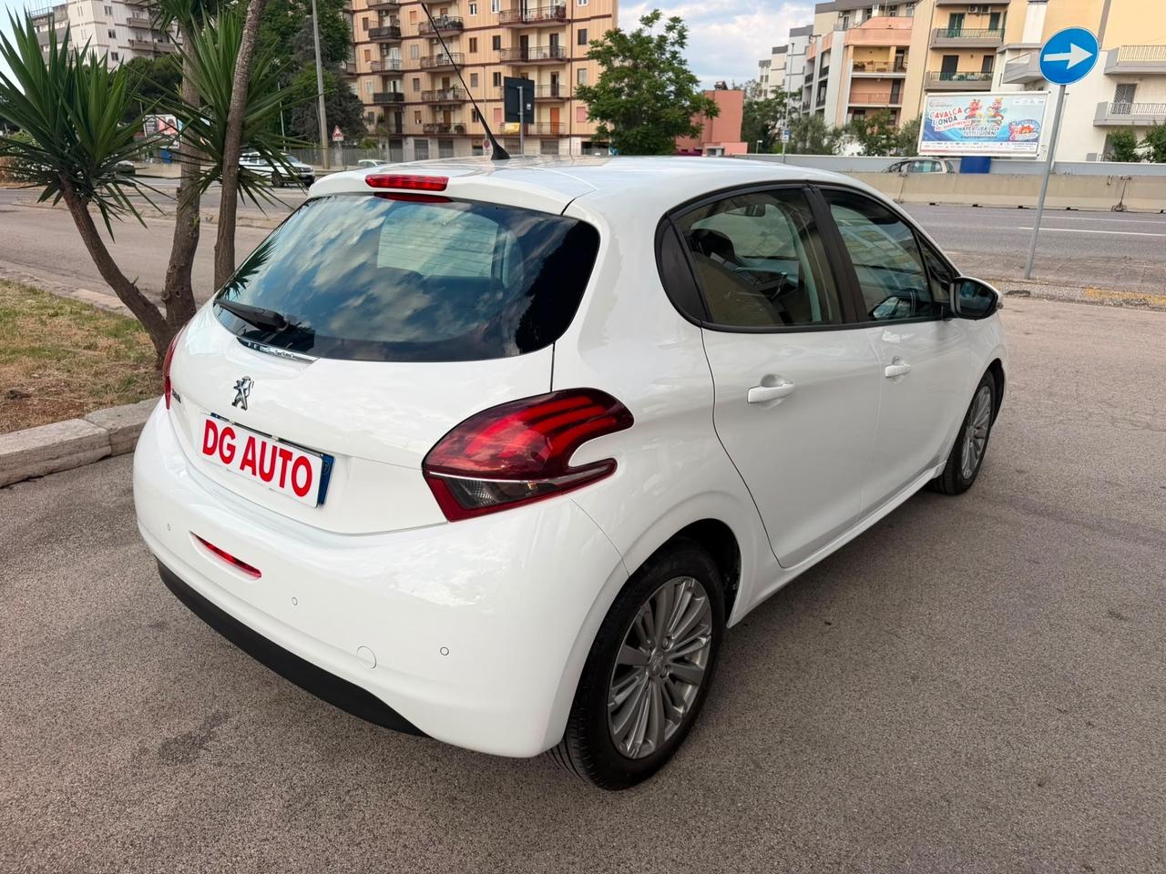 Peugeot 208 BlueHDi 75 S&S 5 porte Active
