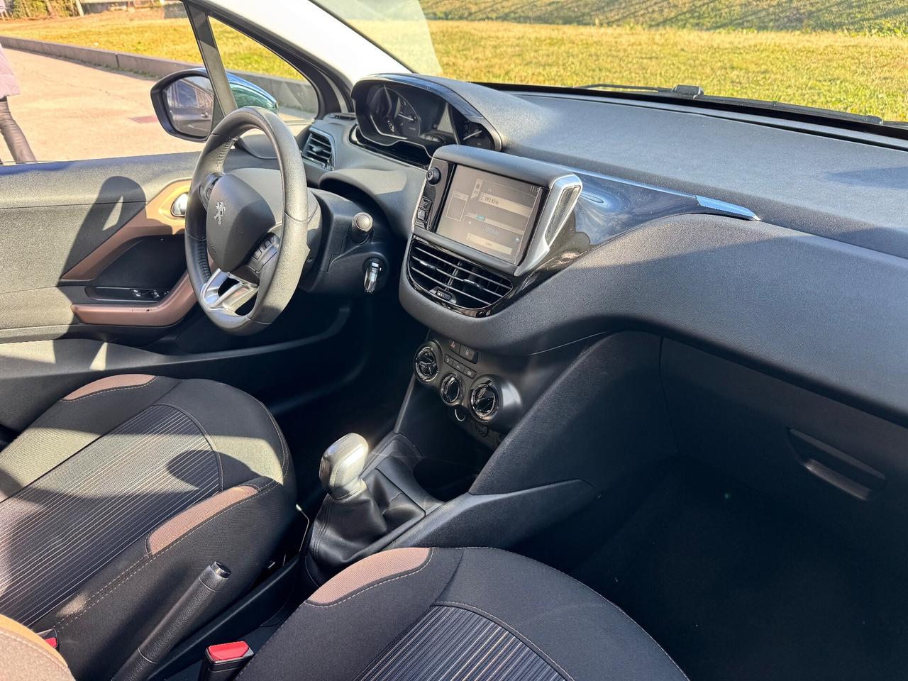 Peugeot 208 1.2 Neopatentati 89.000km