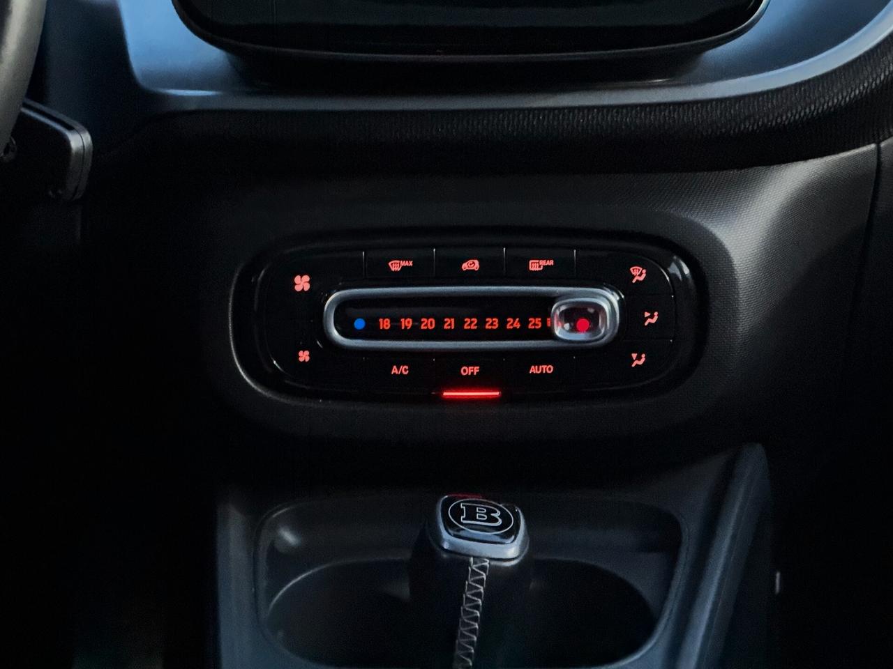 Smart forFour 0.9 T BRABUS 109CV TETTO CAM JBL
