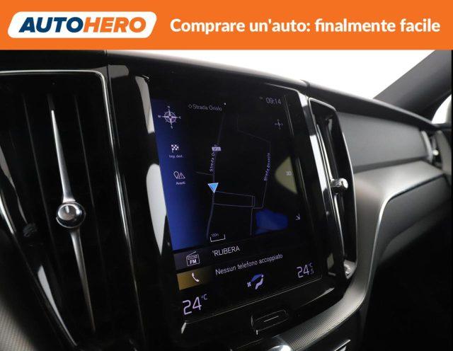 VOLVO XC60 B5 AWD Geartronic R-design