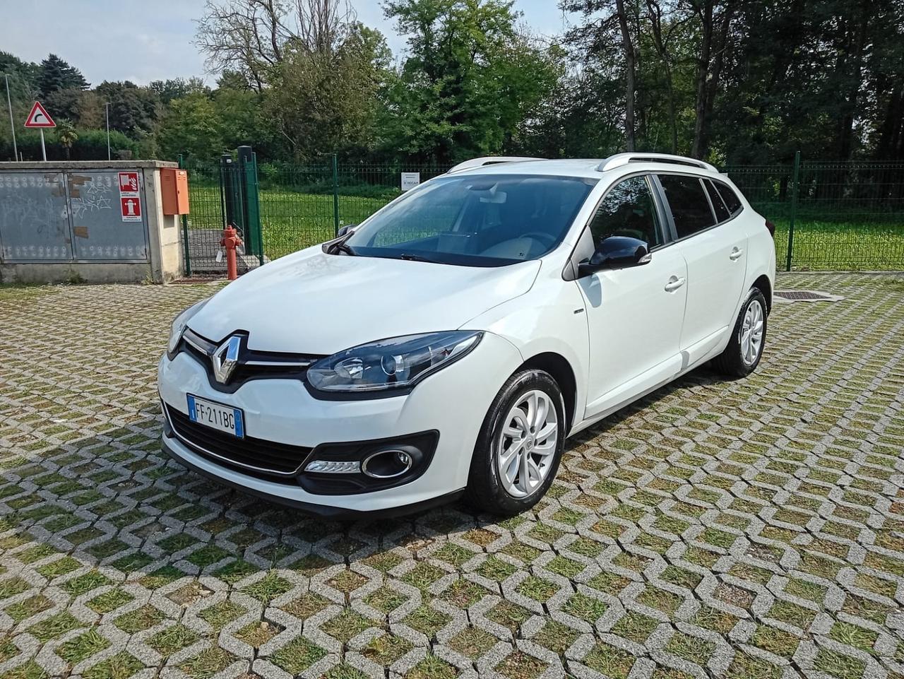 Renault Megane dCi 110CV Start&Stop*Apple car play*Euro 6