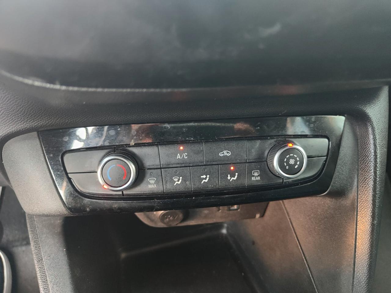 Opel Corsa 1.2 Elegance bicolor UNIPRO 75CV