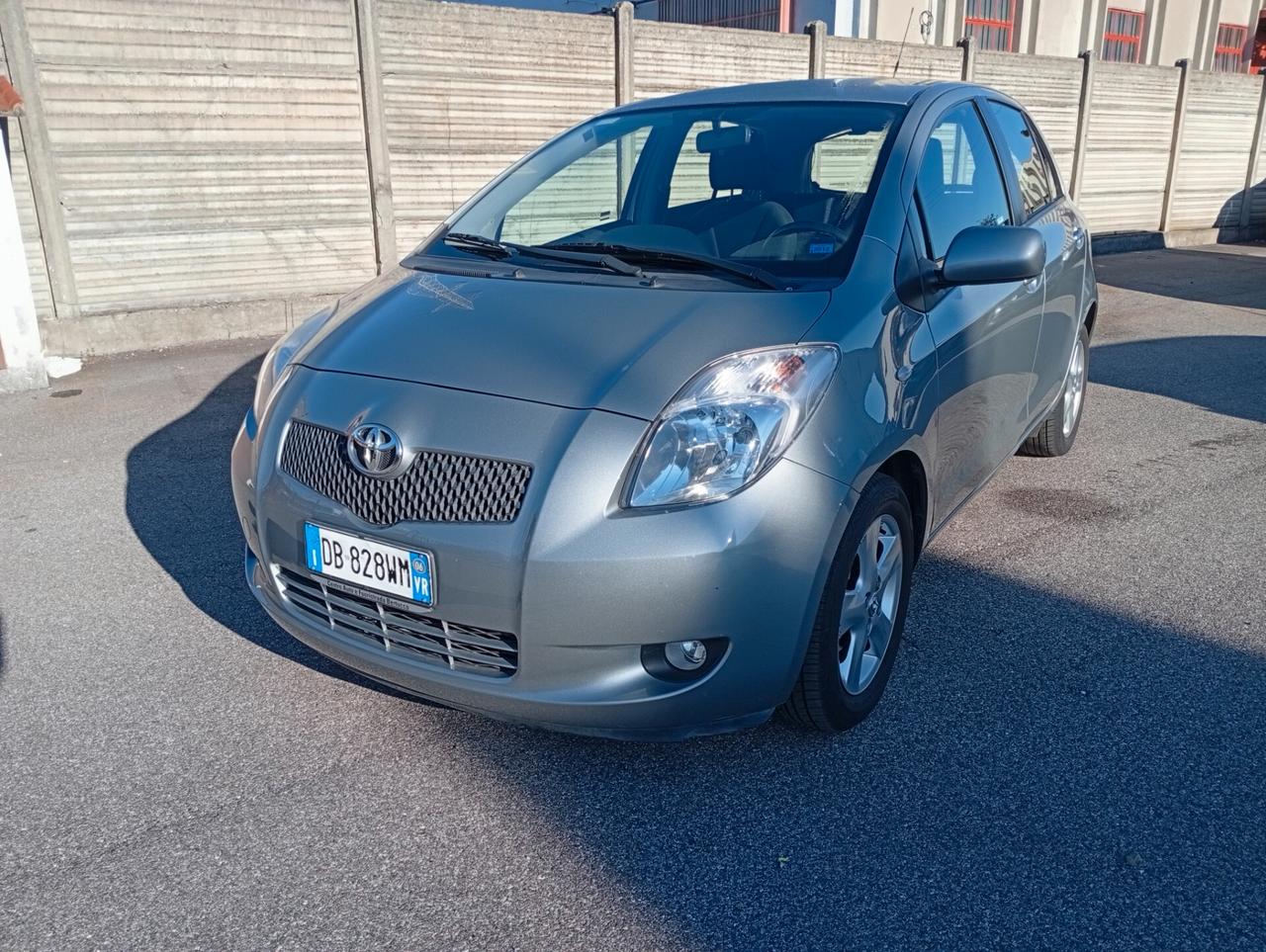 Toyota Yaris 1.3 5 porte Sol