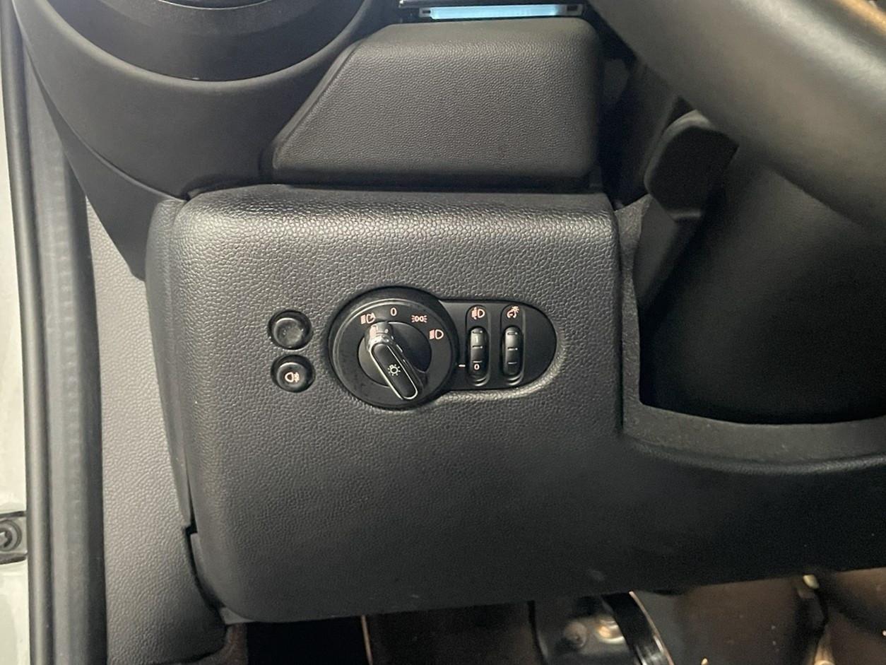 MINI Mini 5 porte (F55) - Mini 1.5 Cooper Classic 5 porte
