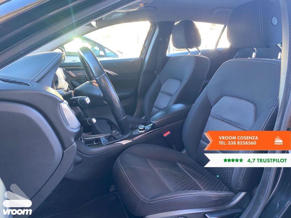 INFINITI Q30 1.5 diesel Business