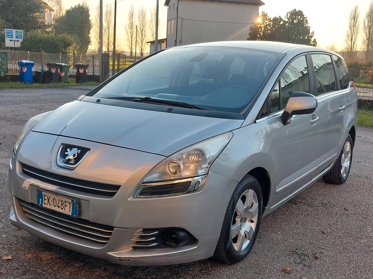 Peugeot 5008 1.6 HDi 112CV Business