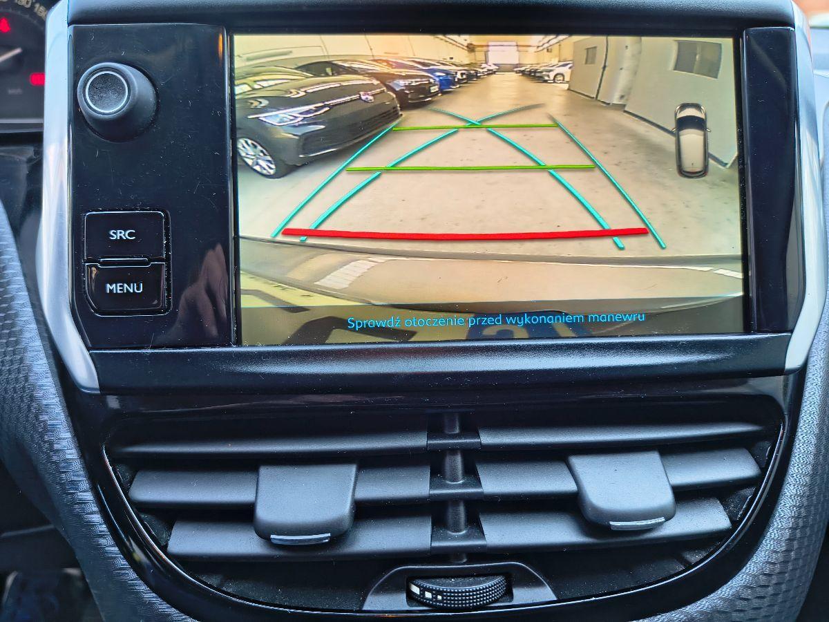 PEUGEOT - 208 - PureTech 82 5p. Touch