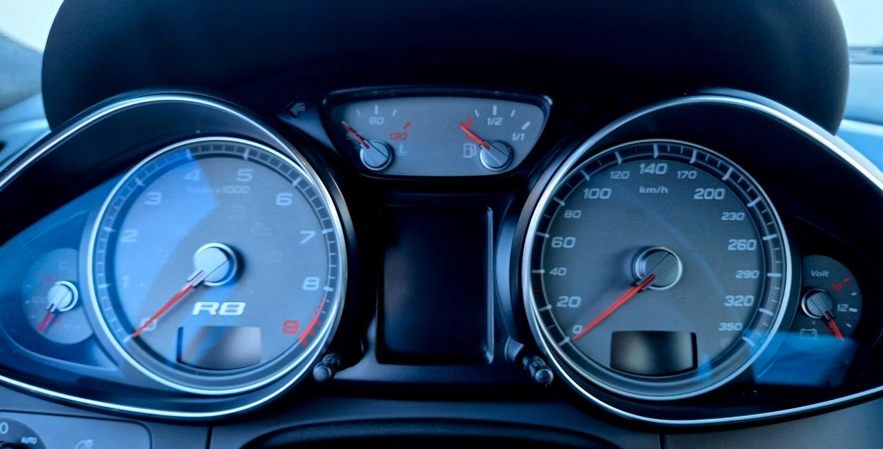 Audi R8 4.2 V8 420 cv