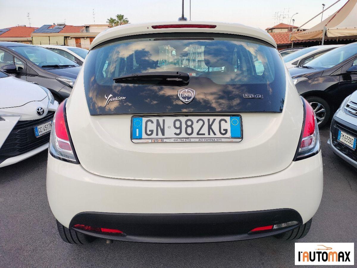 LANCIA - Ypsilon 1.0 firefly hybrid Silver s&s 70cv