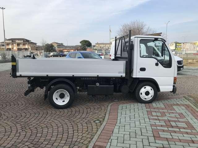 Isuzu NKR cassonato ribal-trilat 3,10 x 1,8