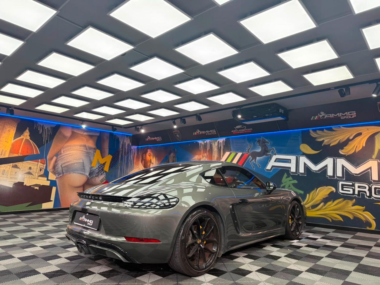Porsche 718 Cayman 2.0 Style Edition (718)